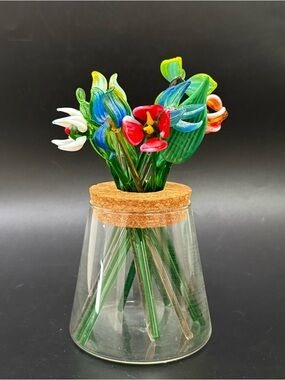 14pc Handblown Art Glass 6 1/2-7” Long Stemmed Glass Flower Decor in A Vase